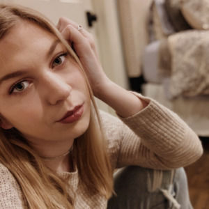 Meet your Posher, Caroline